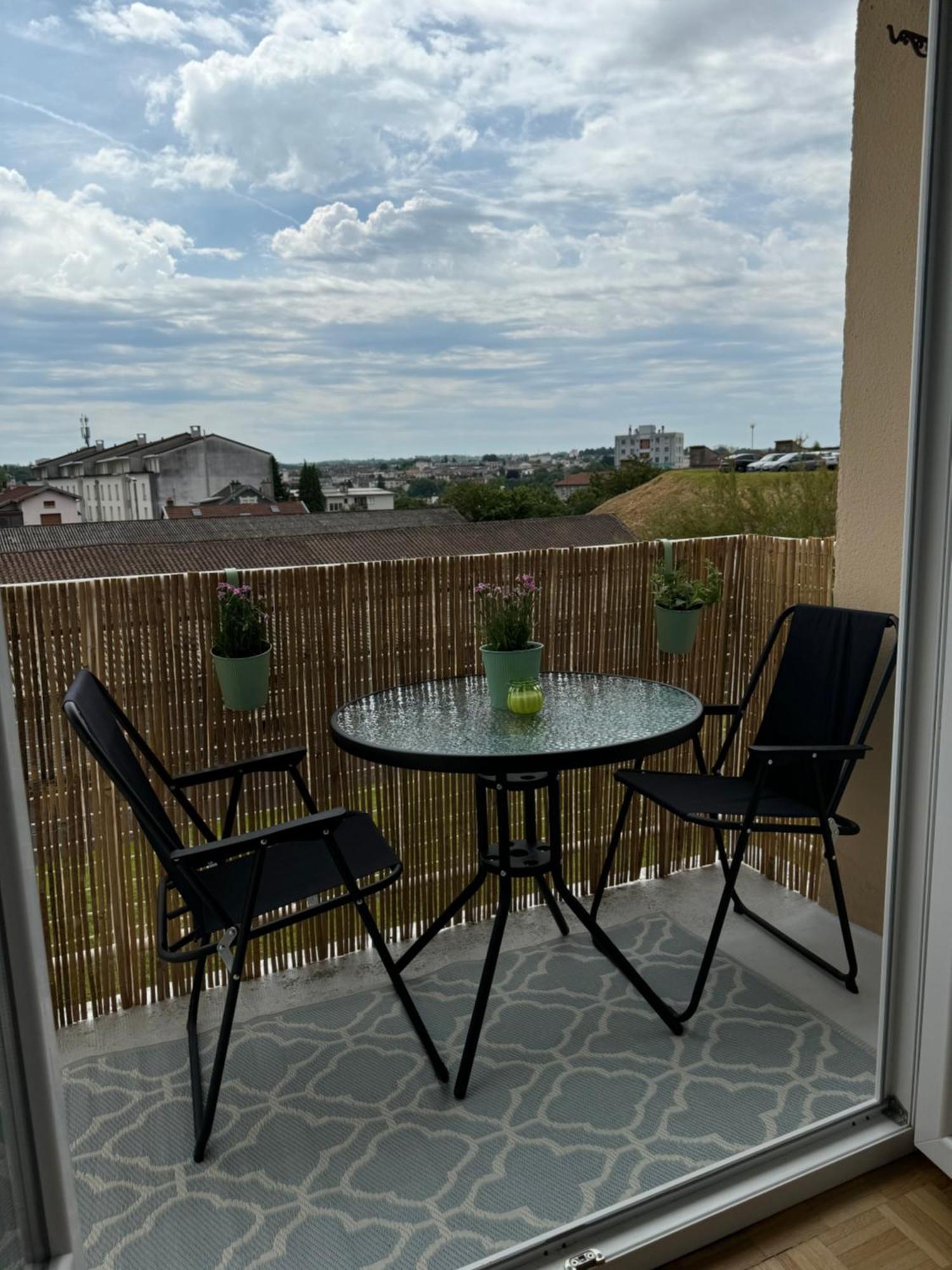 Appartement Chaleureux Et Spacieux T3 Limoges Exterior photo